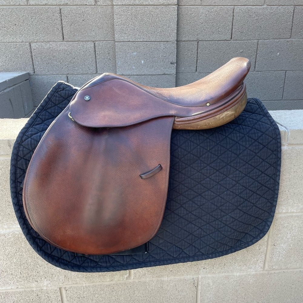 Crosby saddle